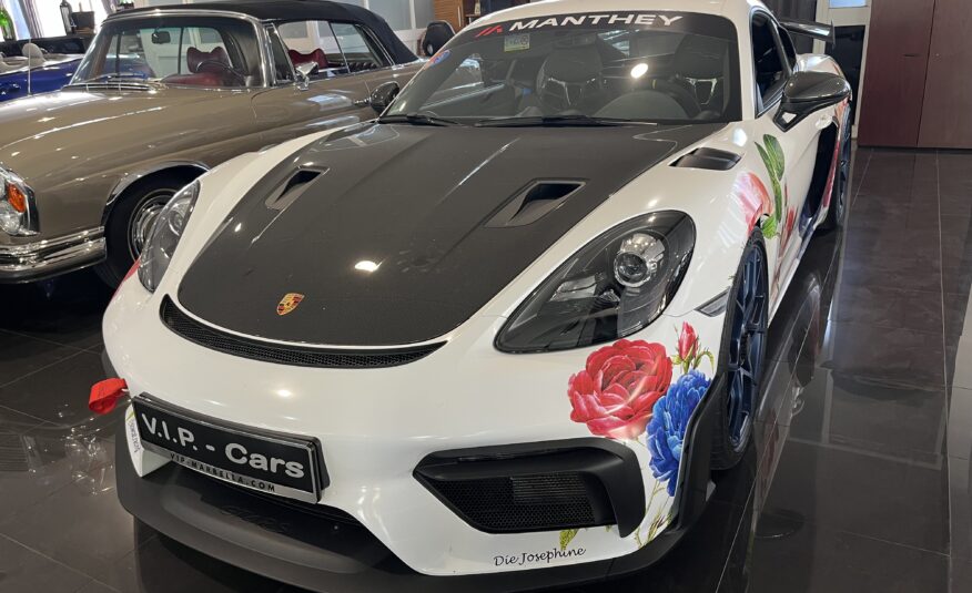 PORSCHE 718 CAYMAN GT4 RS PDK