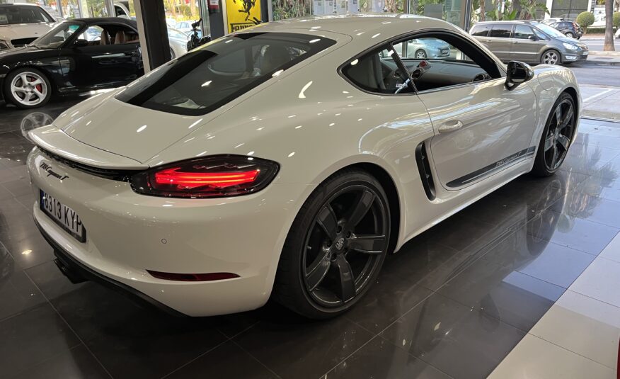 Porsche 718 Cayman T PDK