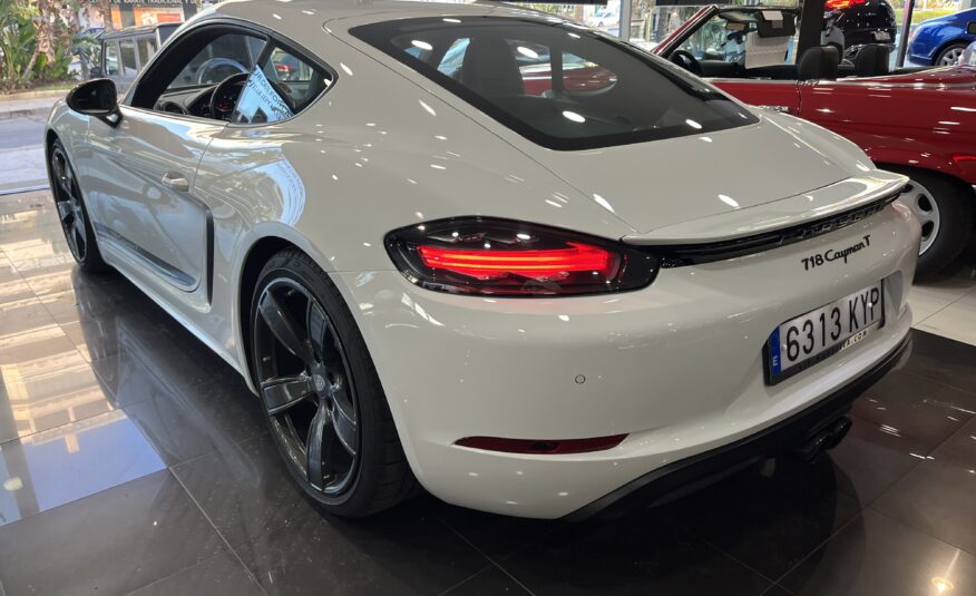 Porsche 718 Cayman T PDK