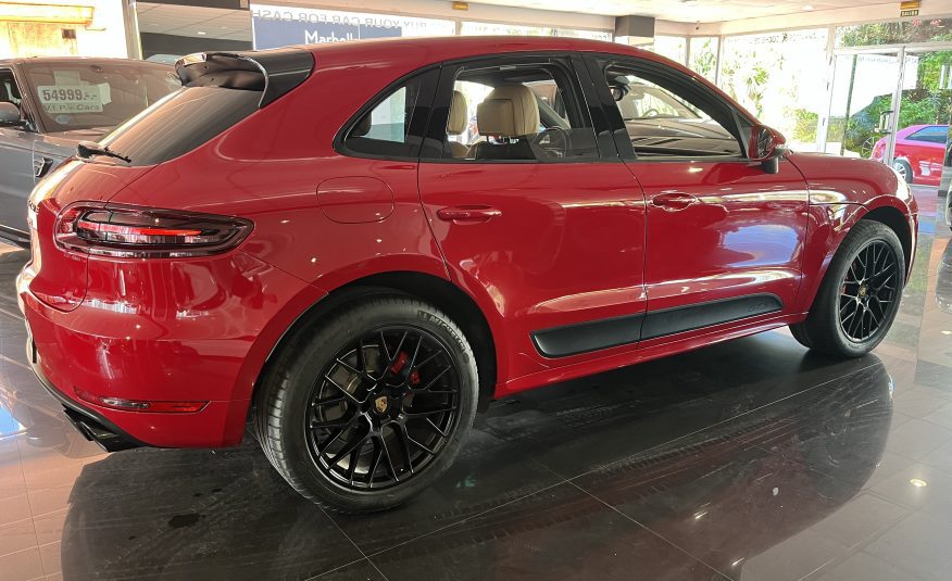 PORSCHE MACAN GTS